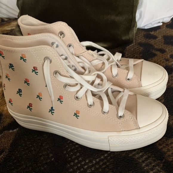 Converse Platform - Picture 1 of 8